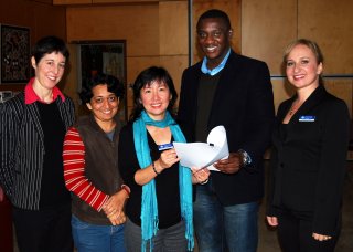 At UNE… were RDANI Project Officer, Kim-Trieste Hastings; Indian PhD student, Hinal Pandya; DIAC Regional Outreach Officer (NSW), Philomena Leong; Nigerian Masters student, Emmanuel Chinaka; and DIAC’s Migration Advisor for the Engineering Industry, Svetlana McNeil.
