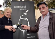 Barbara Condrick from Deetswood Wines, Tenterfield, poured a taste for Deputy Chair of the Regional Development Australia Northern Inland Committee, Herman Beyersdorf.