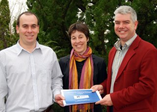 Regional Development Australia Northern Inland Executive Officer, Nathan Axelsson, RDANI Project Officer, Kim-Trieste Hastings and Convenor of the New England Sustainability Strategy, Adam Blakester.