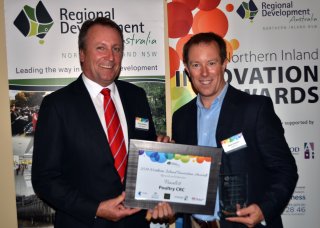 Poultry CRC representative Mick Warner with Member for Barwon, Kevin Humphries