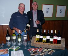 Kurrajong Downs Wines’ Lynton Rhodes with RDANI Executive Officer, Don Tydd