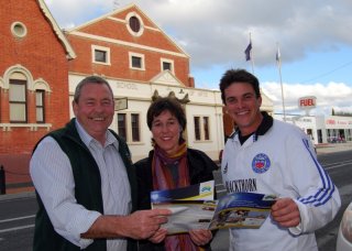 Tenterfield Shire Council (TSC) Business Services Officer, Harry Bolton; RDANI Project Officer, Kim-Trieste Hastings; and Tenterfield Shire Councillor, Nick De Stefani discuss the Prime Super Northern Inland Innovation Awards.