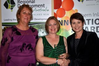 Tamworth’s East West EnviroAg, represented by Operations Manager Stephanie Cameron, with Regional Development Manager for AgriFood Skills Australia, Wendy Agar.