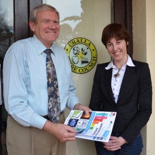 Discussing innovation in local businesses... Uralla Shire General Manager, Tom O'Connor and RDA Northern Inland Snr Project Officer, Kim-Trieste Hastings.